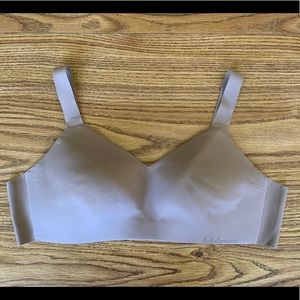 Lululemon Hold True Bra 36C Soft Sand